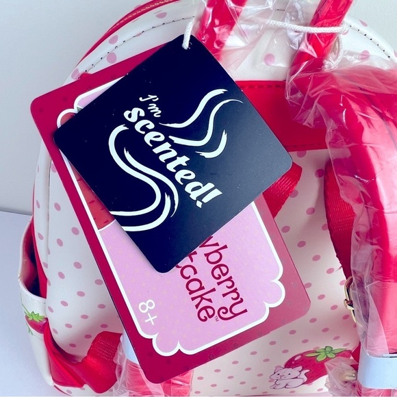 NWT Loungefly Strawberry Shortcake Strawberry House Mini Backpack - Picture 12 of 12